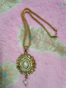 Neckpiece/Necklace With Earrings