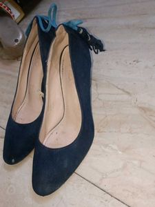 Heels With Bow