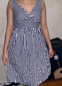 v- neck strip dress