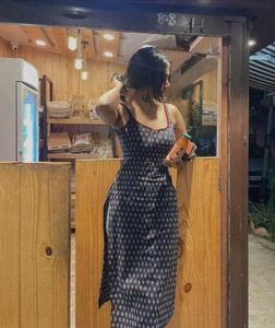 Stylish Sleeveless Kurti