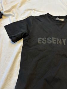 Essentials Tshirt