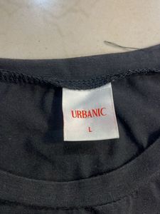 BLACK URBANIC TOP