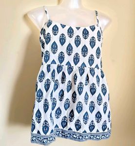 🎁Buy 2 Get 1 Free🎁White &amp; Blue Paisley Top