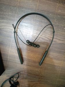 2 Boat Wireless Earphones/Earbuds Sale