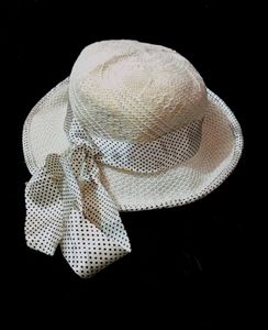 Vintage White Hat, with polka dots ribbon. Superbb Cute. #vintage #vintage Vibes #buying# Cute#hat#beautiful