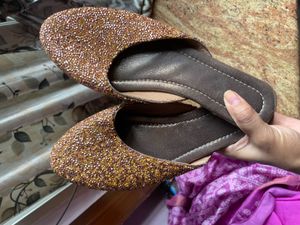 Rose gold Glittery juttis