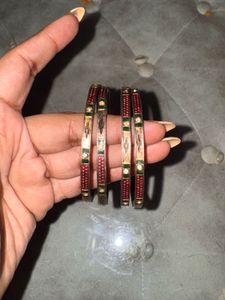 Vintage Inspired Bangle ( Set Of 4)