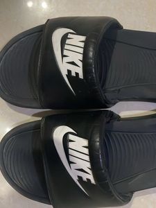 Nike Slides - Black