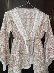 Floral Lace Trim Top