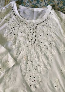 Chikenkari kurti