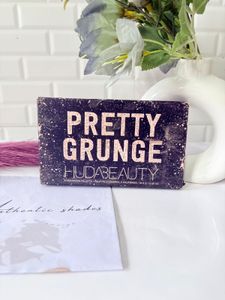 Huda Beauty Pretty Grunge