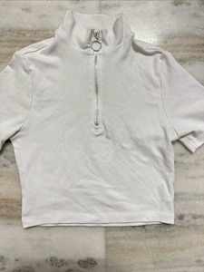 CROP TOP WHITE WITH ZIP