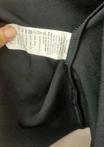 BENETTON BRAND NEW SHRUG