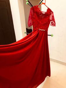 RED   ELAGENT GOWN