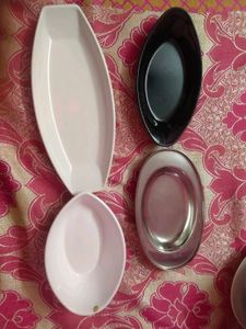 Serving Dishes - Set of 4