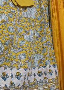 Elegant Floral Kurta Set