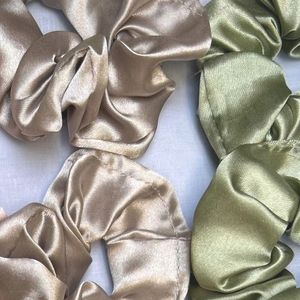 🌱Pastel Colored Satin Scrunchies - Brand New 🍃