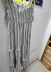 White striped Tiered Maxi Dress - M size