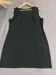 Black Sleeveless Dress