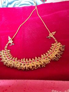 Vintage Gold Tone Necklace