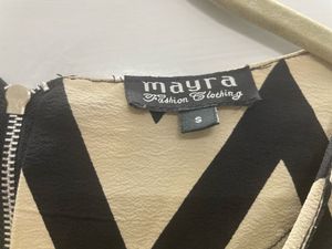 Black and Off-white Casual Jean Top