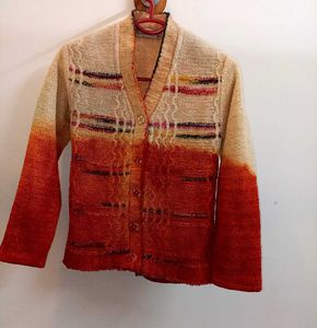 Elegant Gradient Sweater with Warm Tones