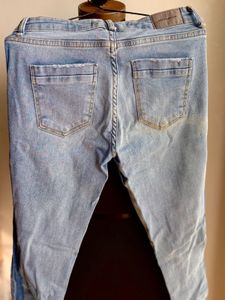 Zara Basic Denim Jeans Distressed style
