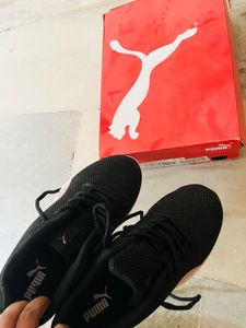 Women Puma Black &amp; Pink Running Shoes