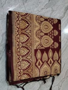 Banarasi silk Saree With Unstitched Blouse New (Maroon Color)