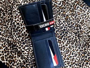 Men Black Colour Leather Wallet