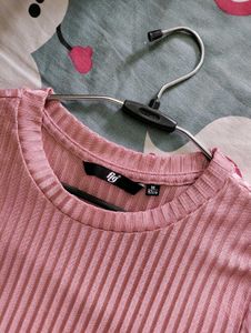 Women&#39;s pink tops 💗