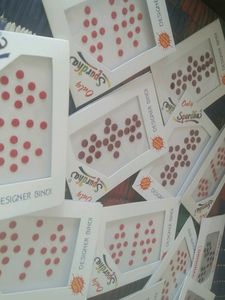 Kumkum Bindi Red And Meherun Colour 30 Pouch