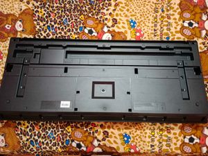 Yamaha PSR E453 Keyboard