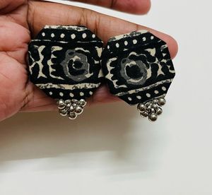 4 Pair Of Handmade Fabric Studs And 2 Fabri Rings