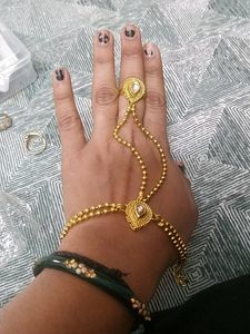 Stunning Golden Kundan Hathphool