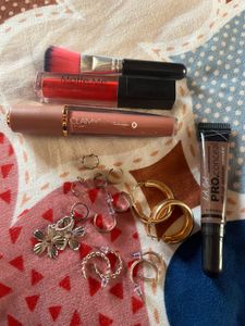 Combo Earrings And Lipsticks