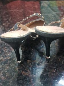 DressBerry Black Glitter Mules