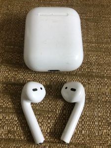 Used Apple Airpods A2032 A2031 A1602