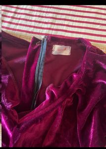 BURGUNDY VELVET RUFFLES JUMPSUIT