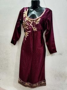 Golden Stone Embroidery work Kurta Set Size issue