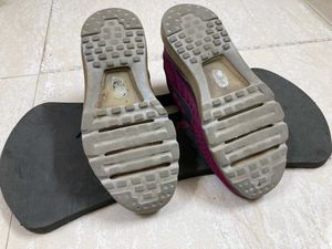 Pink Nike Air Max Sport Shoes