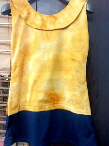 Beautiful Mustard Top