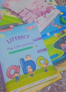 Kids&#39; Educational Books Bundle