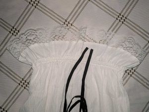 Cottagecore/Coquette Lace-bow Top