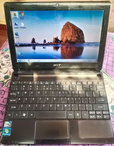 Acer Aspire One Mini Laptop D2570M