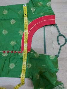 Green Coloured Chanderi Kurta With Lining.