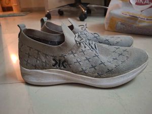 killer Grey Sneakers contion 9.5/10 just wash once