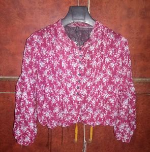 Beutiful Floral Top With Long Sleeves
