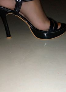 Black Heels 350rs