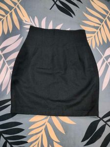 Black Formal Pencil Skirt